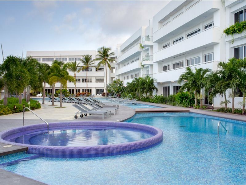 Ld Palm Beach Hotel Playa El Agua Bagian luar foto
